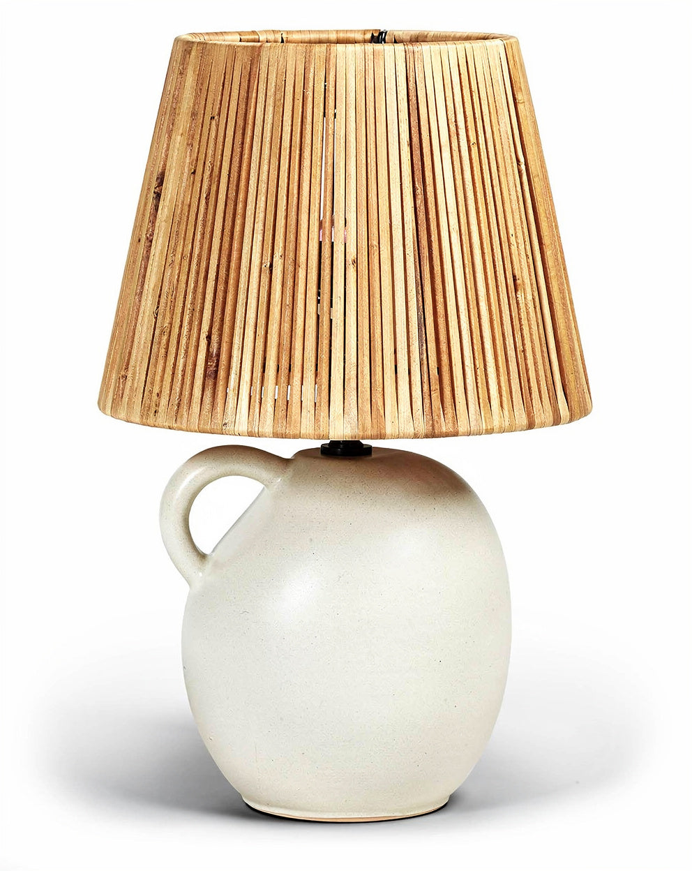 **Technische titel in het Nederlands: Moderne keramische lamp met rietscherm**