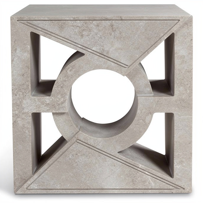 **Technische titel in het Nederlands: **"Betonnen architectonisch element met ronde opening en geometrische uitsparingen"**